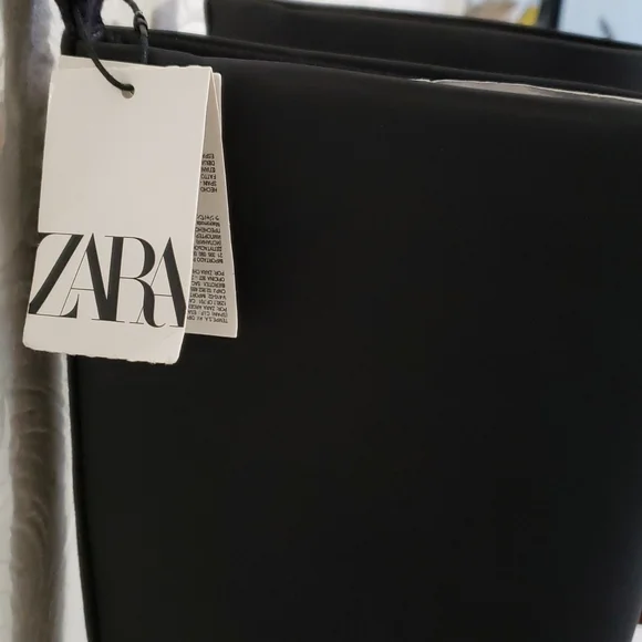 RARE ZARA Lug Sole Low Heel Black Rubberized Bloggers Favorite Size 7.5 - Picture 6 of 10